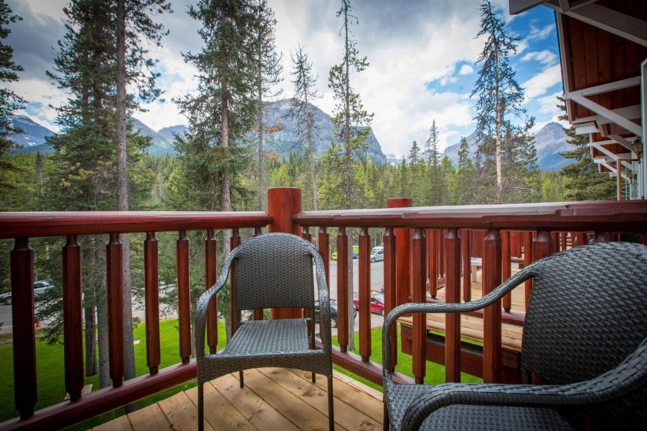 Lodge Paradise And Lake Louise